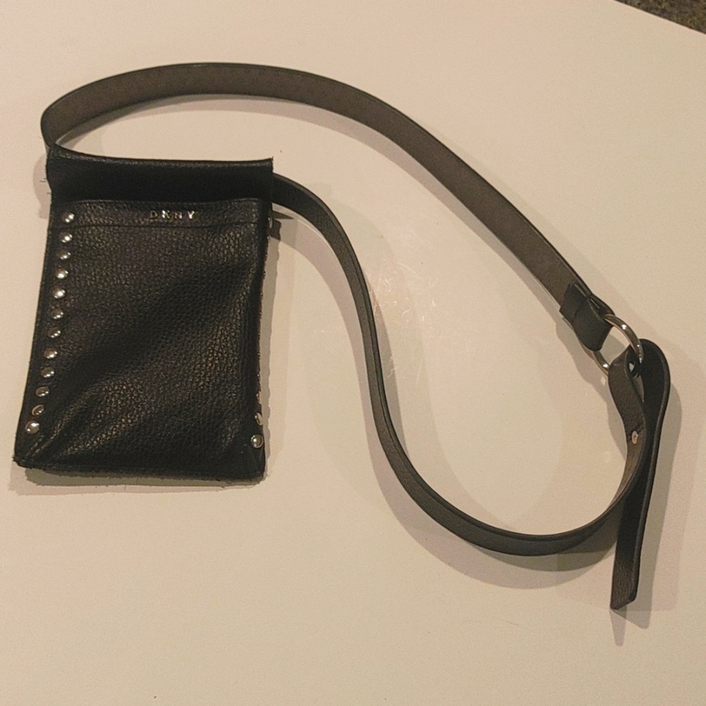 🖤 🍎 DKNY Black Leather Waist Pack / Phone Case 🖤🍎